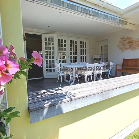 Bed and Breakfast On The Bay Port Elizabeth Exterior foto