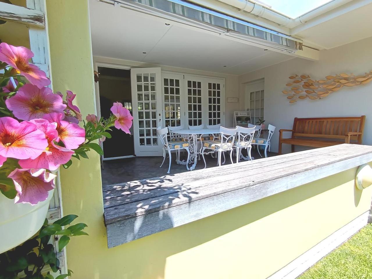 Bed and Breakfast On The Bay Port Elizabeth Exterior foto