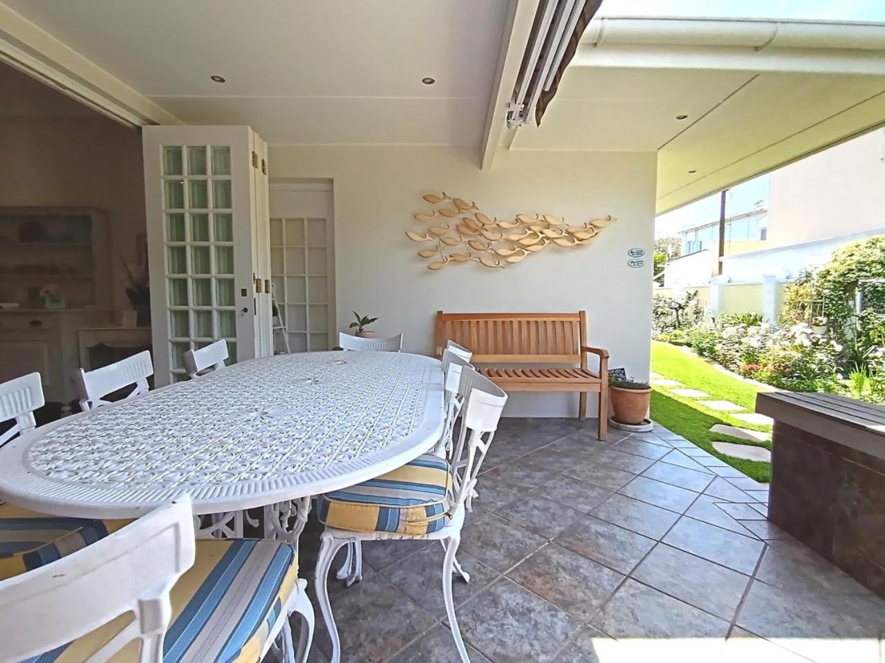 Bed and Breakfast On The Bay Port Elizabeth Exterior foto