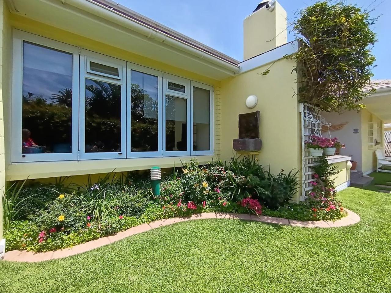 Bed and Breakfast On The Bay Port Elizabeth Exterior foto
