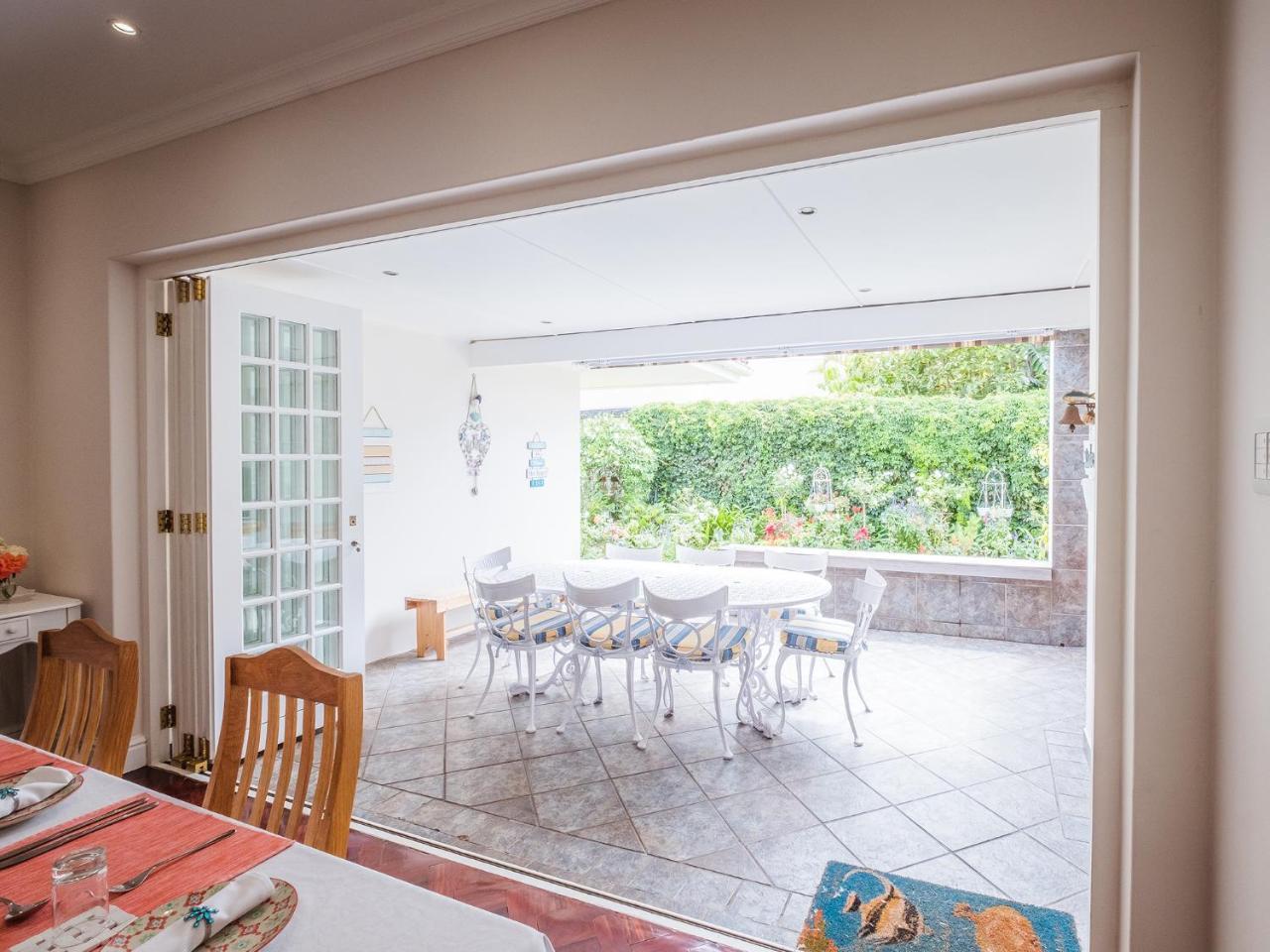 Bed and Breakfast On The Bay Port Elizabeth Exterior foto